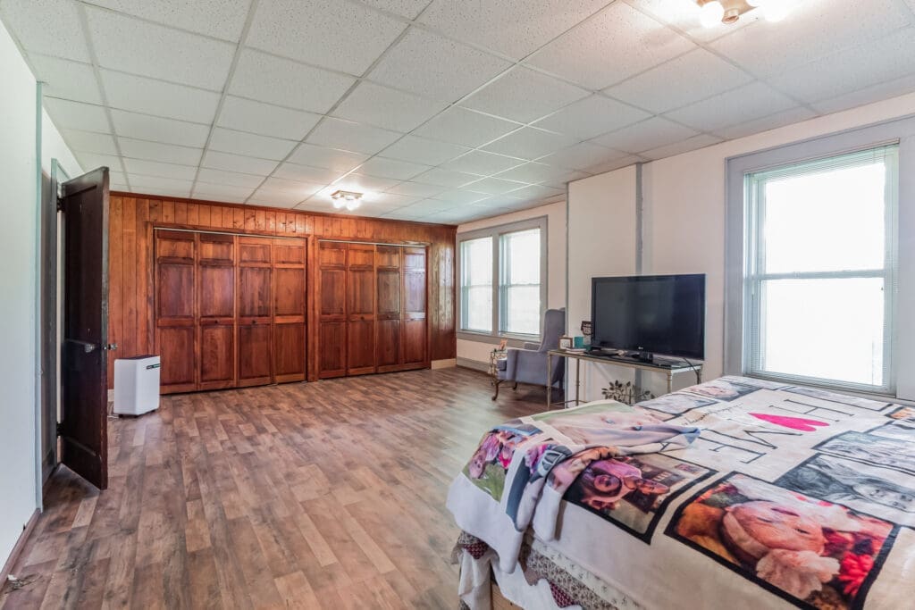 2491_NC-274_Cherryville_NC_28021_USA-Bedroom-P2468077