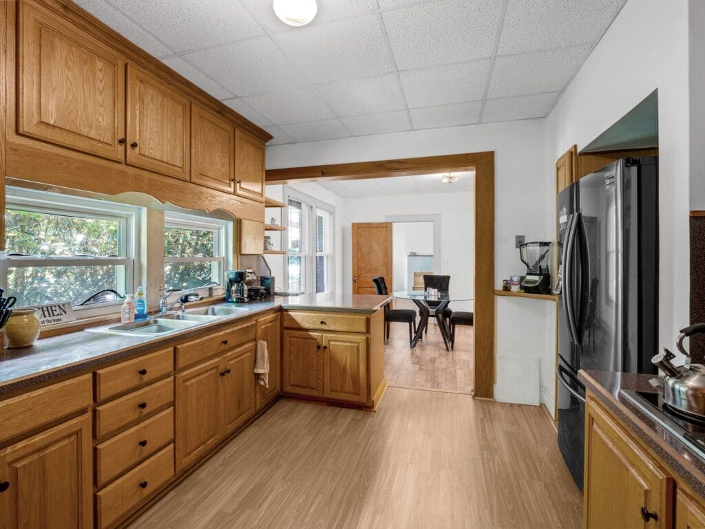 2491_NC-274_Cherryville_NC_28021_USA-Kitchen-P2467987