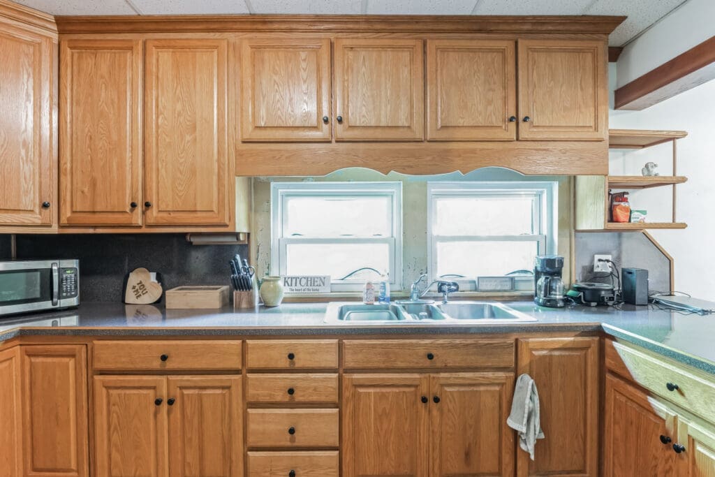 2491_NC-274_Cherryville_NC_28021_USA-Kitchen-P2467993