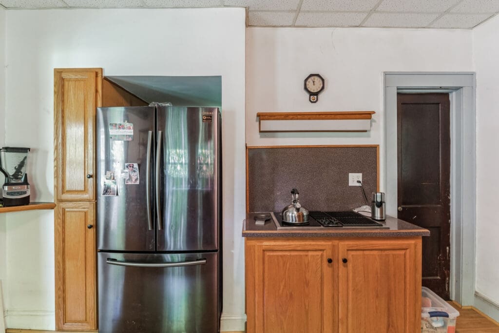 2491_NC-274_Cherryville_NC_28021_USA-Kitchen-P2467999